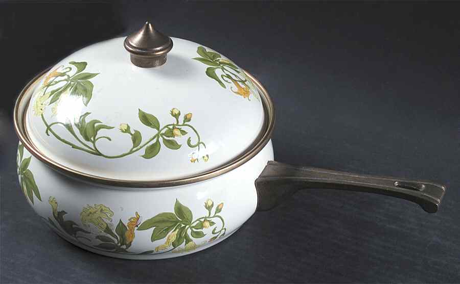 Geranium (Non Ribbed Rim) 2.5 Quart Metal Covered Saucepan by Villeroy & Boch-1