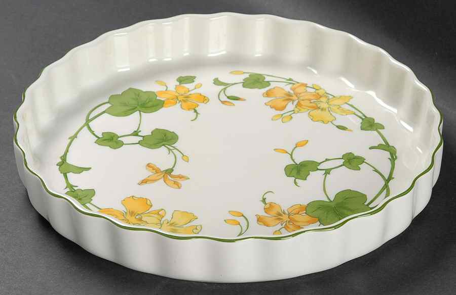 Geranium (Non Ribbed Rim) 11'' Quiche by Villeroy & Boch-1