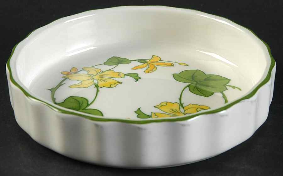 Geranium (Non Ribbed Rim) 4" Quiche by Villeroy & Boch-1