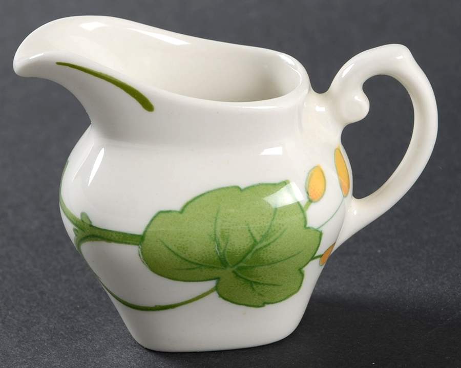 Geranium (Non Ribbed Rim) Miniature Creamer by Villeroy & Boch-1