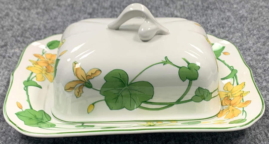 Geranium (Ribbed Rim) Square Covered Butter by Villeroy & Boch-1