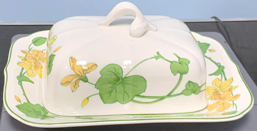 Geranium (Ribbed Rim) Rectangular Covered Butter by Villeroy & Boch-1