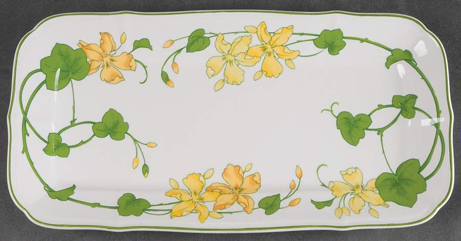 Geranium (Ribbed Rim) Large Sandwich Tray by Villeroy & Boch-1