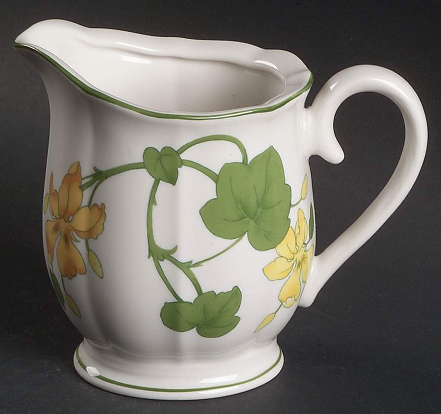 Geranium (Ribbed Rim) Creamer by Villeroy & Boch-1