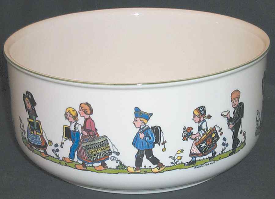 Hansi D'Alsace 9" Salad Serving Bowl by Villeroy & Boch-1