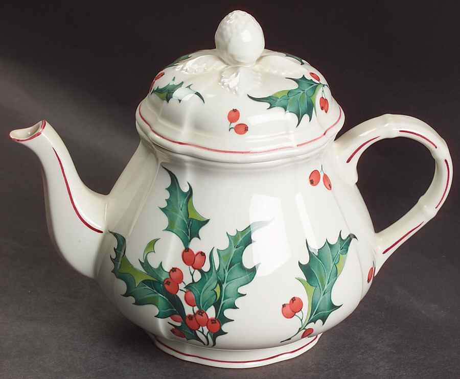 Holly Teapot & Lid by Villeroy & Boch-1