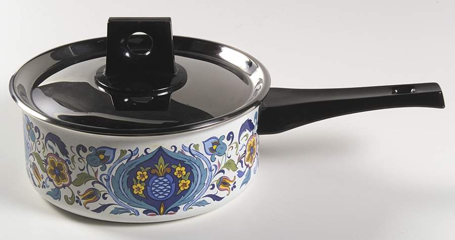 Izmir (Older) 2 Quart Metal Covered Saucepan by Villeroy & Boch-1