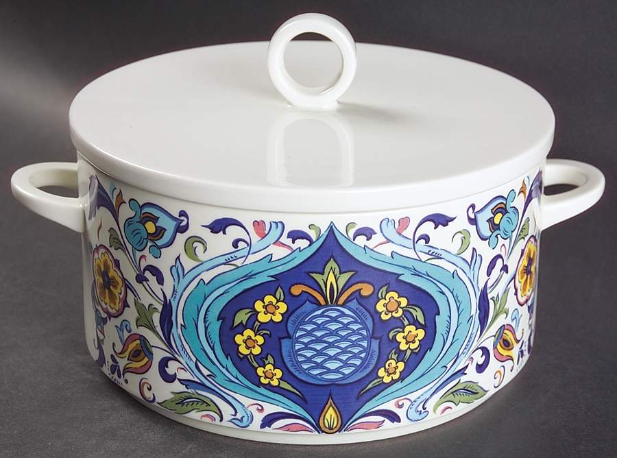 Izmir (Older) Tureen &  Lid by Villeroy & Boch-1