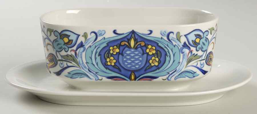 Izmir (Older) Gravy Boat with Attached Underplate by Villeroy & Boch-1