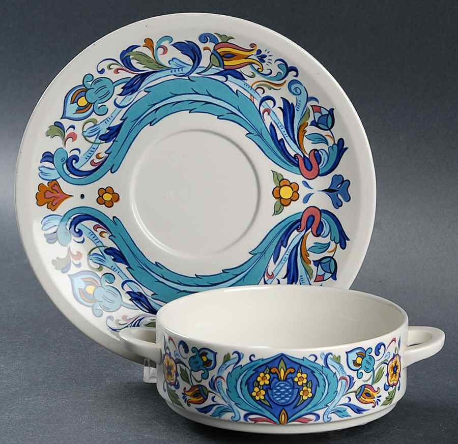 Izmir (Older) Flat Cream Soup Bowl & Saucer Set by Villeroy & Boch-1