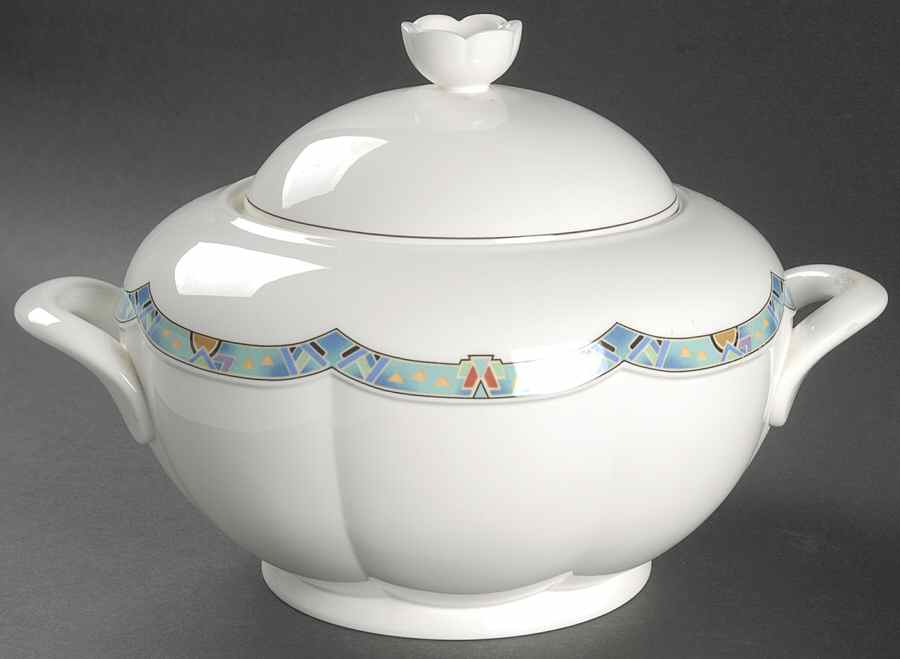 Izmir (Newer) Round Covered Vegetable by Villeroy & Boch-1