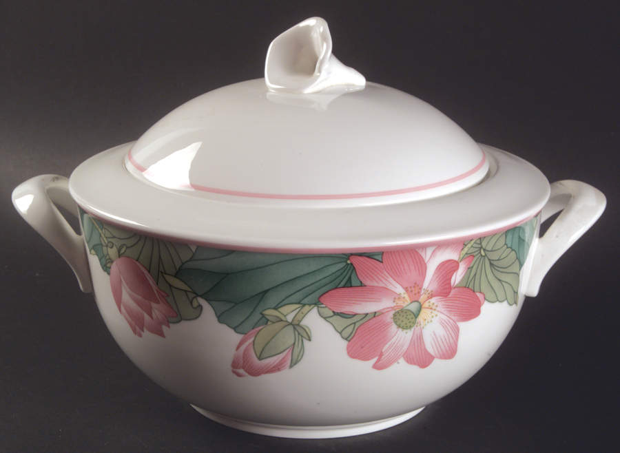 Jade Round Covered Vegetable by Villeroy & Boch-1