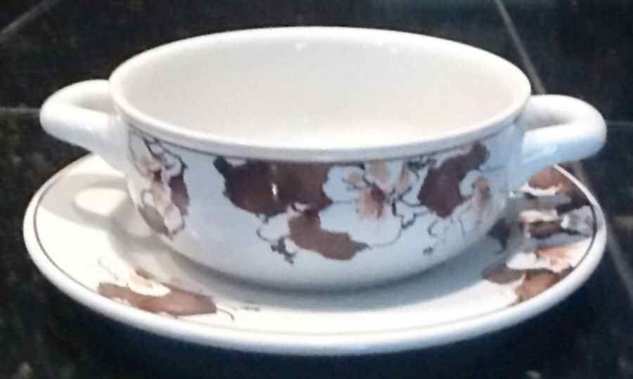 Kashmir Flat Cream Soup Bowl & Saucer Set by Villeroy & Boch-1