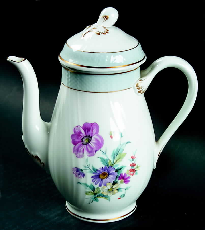 Konigin Louise Small Coffee Pot & Lid by Villeroy & Boch-1