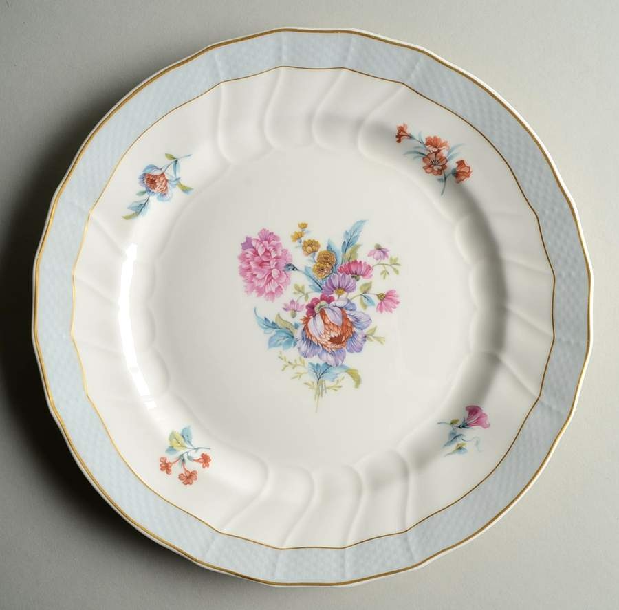 Konigin Louise Dinner Plate by Villeroy & Boch-1