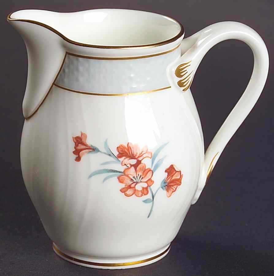 Konigin Louise Mini Creamer by Villeroy & Boch-1