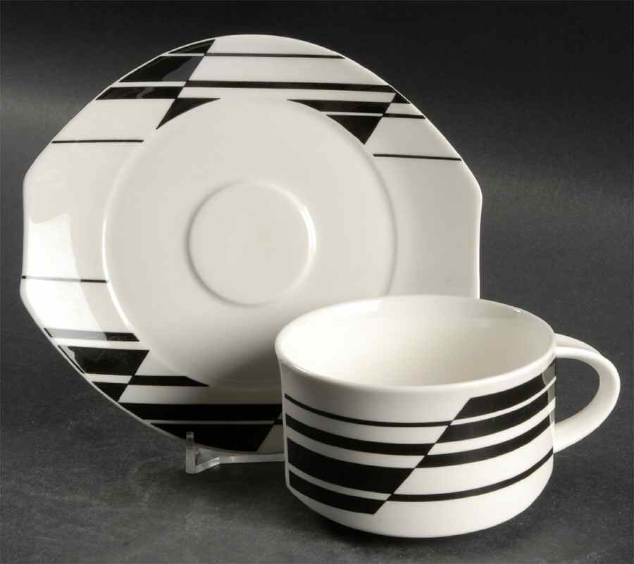 Linea Flat Cup & Saucer Set by Villeroy & Boch-1