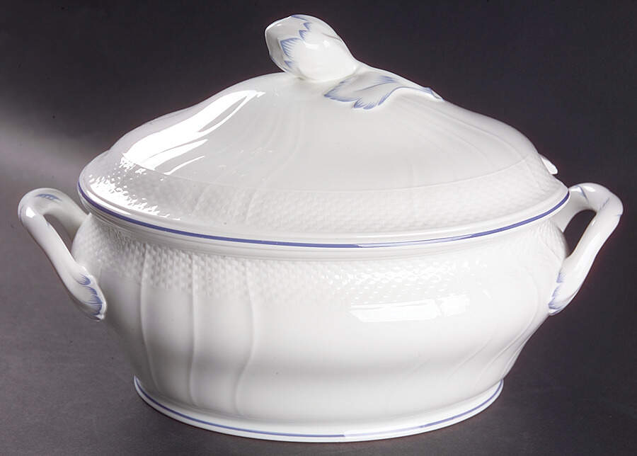 Louisenburg Blau Oval Tureen & Lid by Villeroy & Boch-1