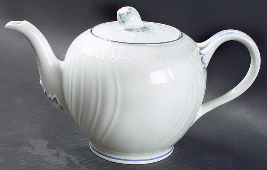 Louisenburg Blau Teapot & Lid by Villeroy & Boch-1