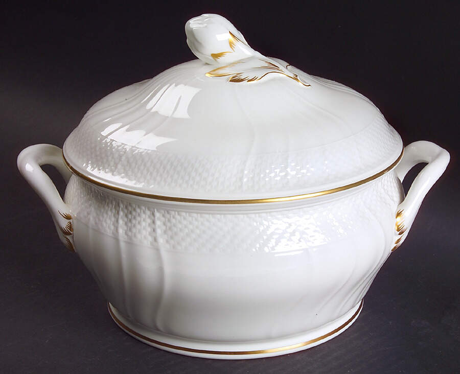 Louisenburg Gold Round Covered Vegetable by Villeroy & Boch-1