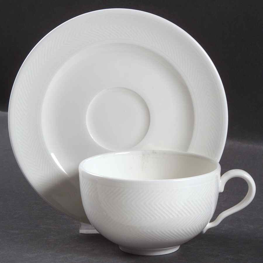 Look Flat Cup & Saucer Set by Villeroy & Boch-1