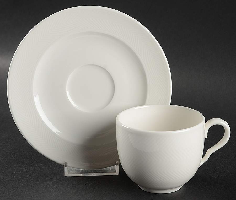 Look Flat Cup & Saucer Set by Villeroy & Boch-1