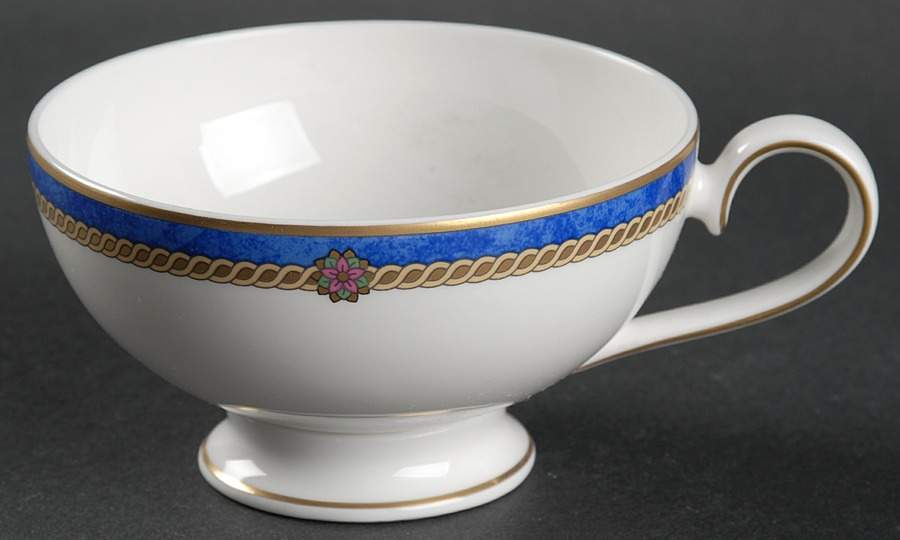 Louisiana Footed Cup by Villeroy & Boch-1
