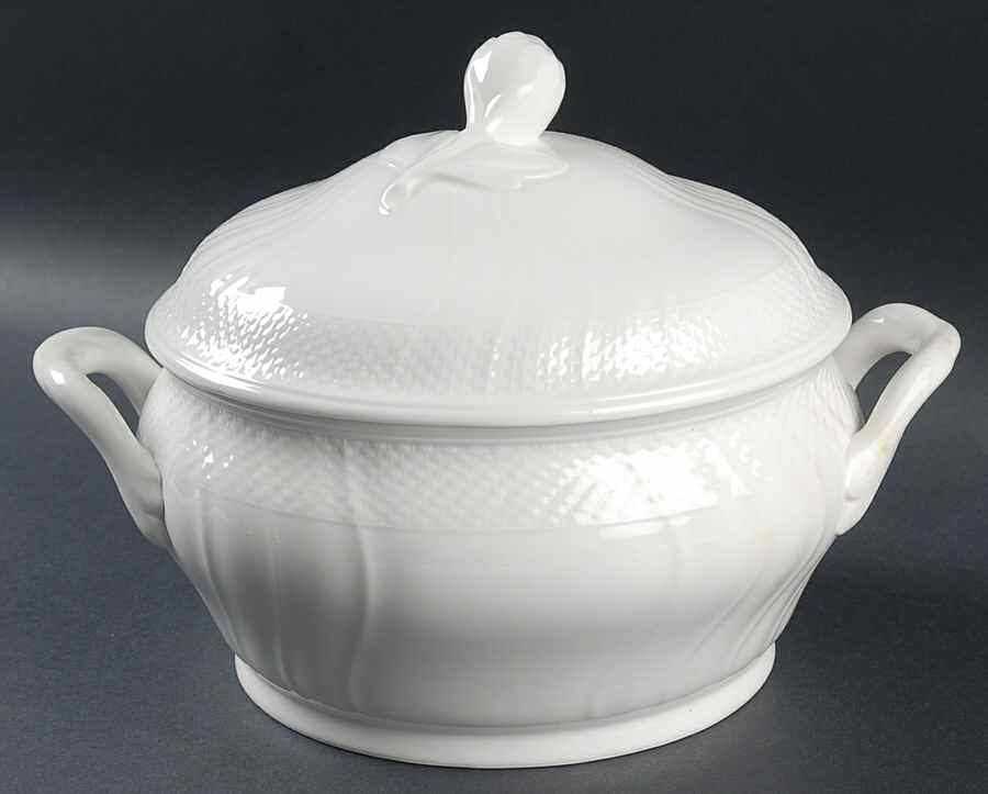 Louisenburg White Round Covered Vegetable by Villeroy & Boch-1