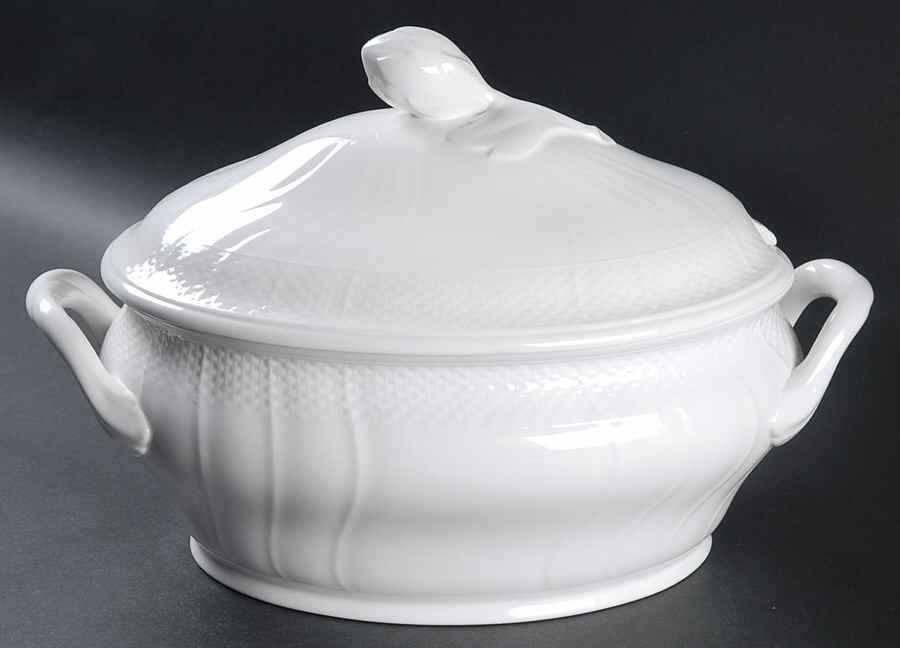 Louisenburg White Oval Tureen & Lid by Villeroy & Boch-1
