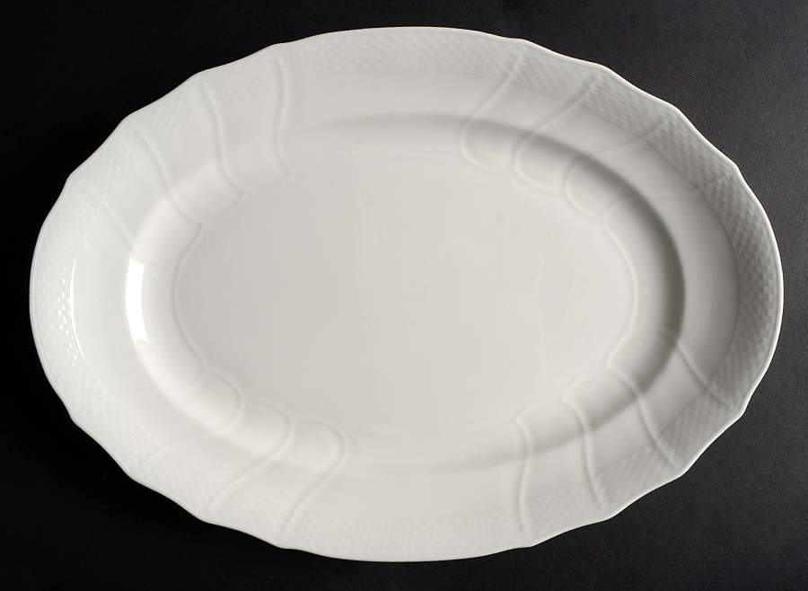 Louisenburg White 13" Oval Serving Platter by Villeroy & Boch-1