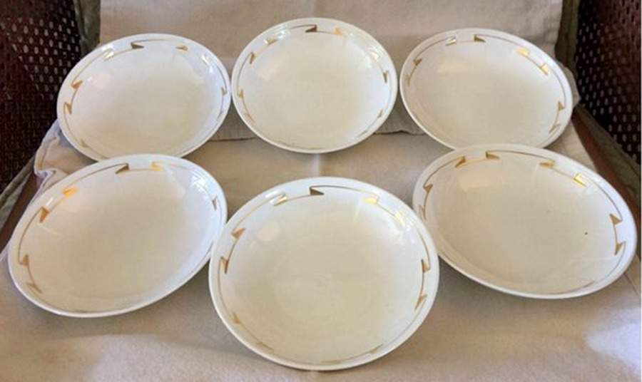 Madison Avenue Fruit/Dessert (Sauce) Bowl by Villeroy & Boch-1