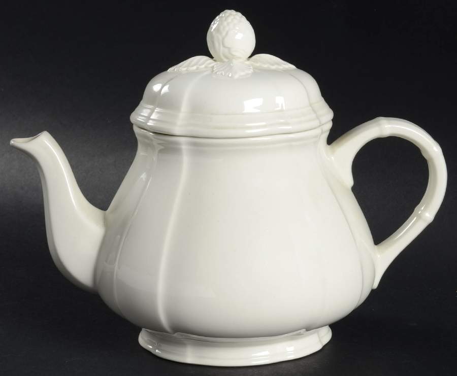 Manoir (VitroPorcelain, Luxembourg & Germany) Teapot & Lid by Villeroy & Boch-1