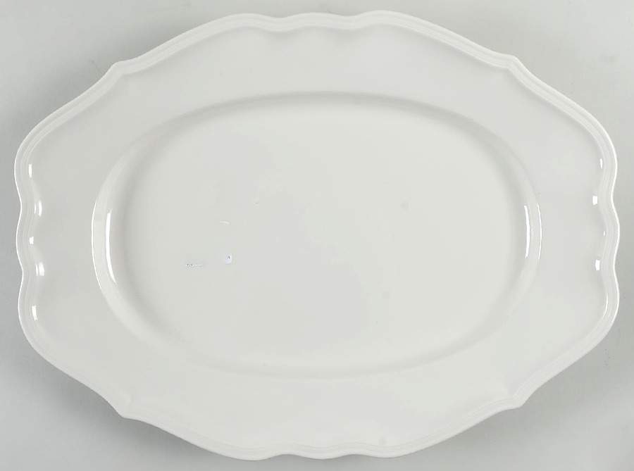 Manoir (VitroPorcelain, Luxembourg & Germany) 17" Oval Serving Platter by Villeroy & Boch-1