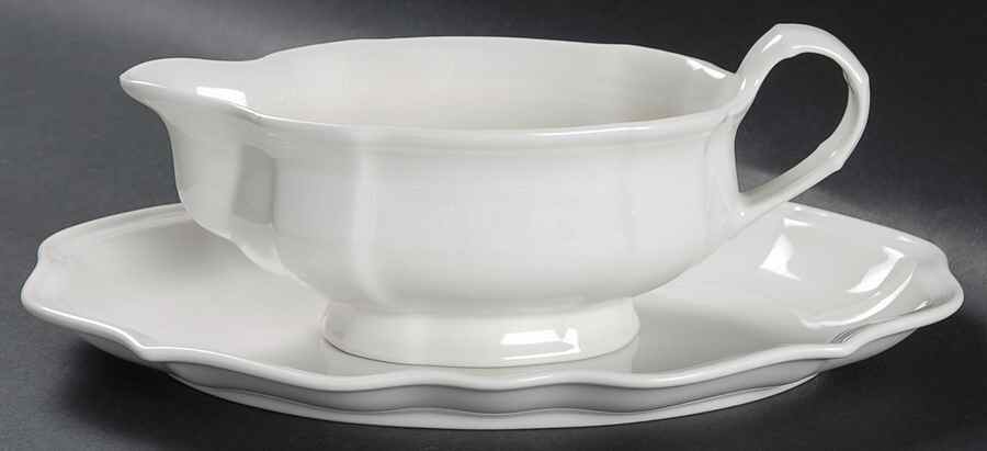 Manoir (VitroPorcelain, Luxembourg & Germany) Gravy Boat & Underplate/Relish by Villeroy & Boch-1