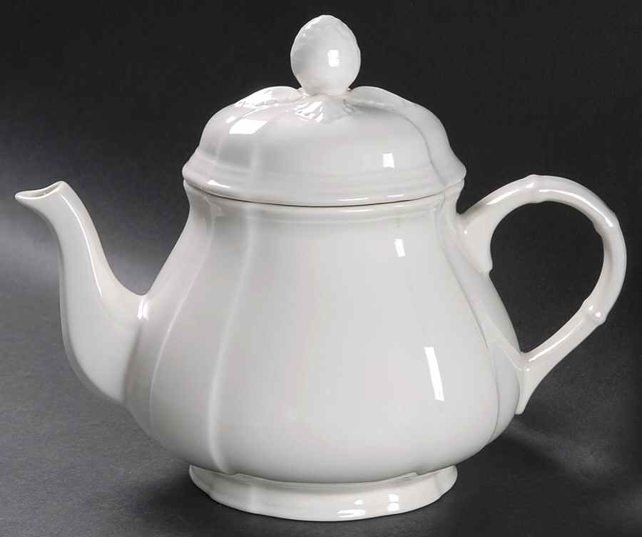 Manoir (VitroPorcelain, Luxembourg & Germany) Teapot & Lid by Villeroy & Boch-1
