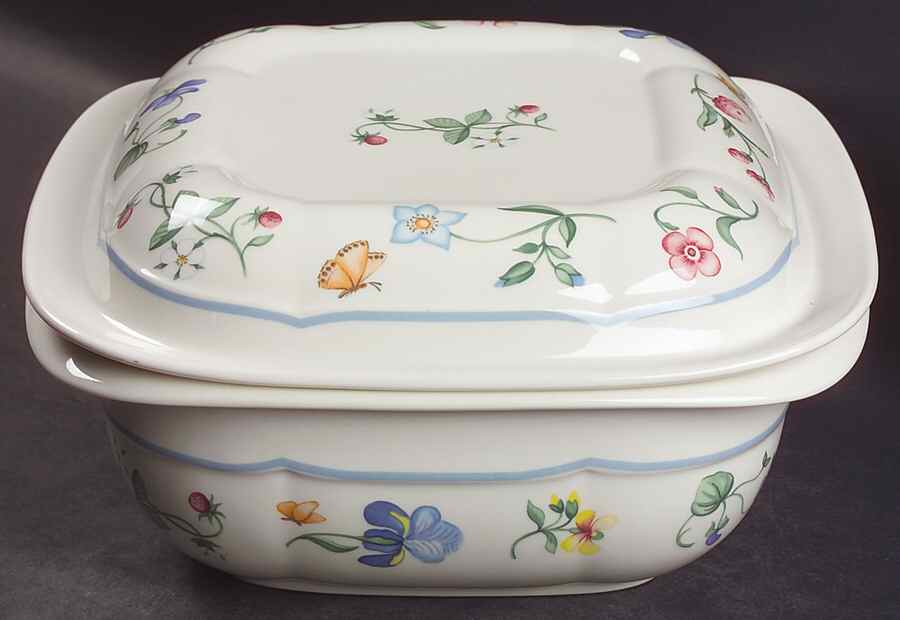 Mariposa (Bone China) 1.5 Quart Square Microwave Baker with Lid by Villeroy & Boch-1