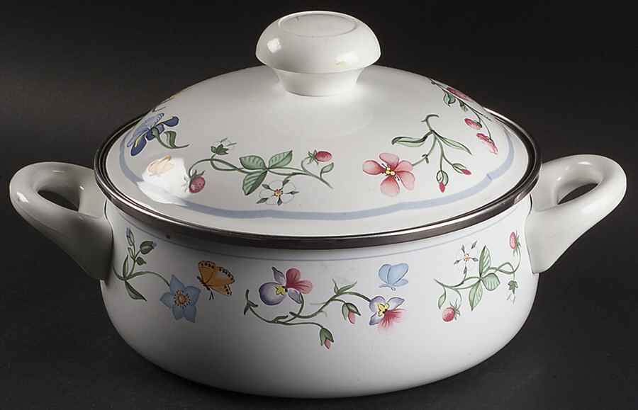 Mariposa (Bone China) 2.5 Quart Metal Round Covered Casserole by Villeroy & Boch-1