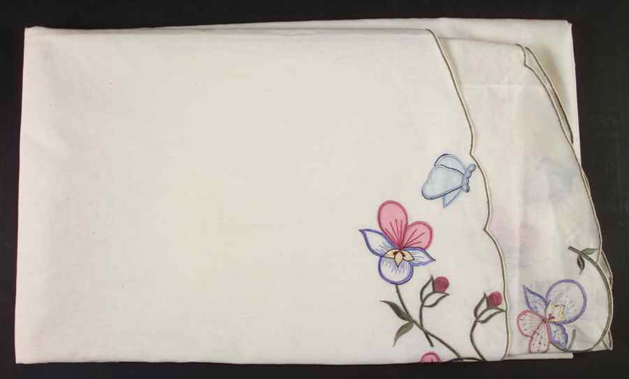Mariposa (Bone China) 50" x 84" Oblong Tablecloth by Villeroy & Boch-1