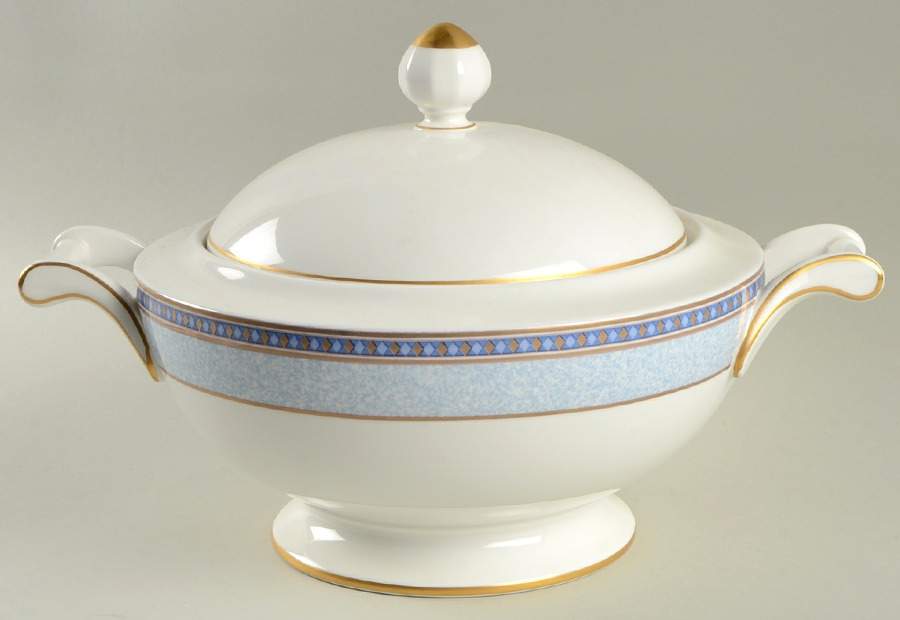 Menton Round Covered Vegetable by Villeroy & Boch-1