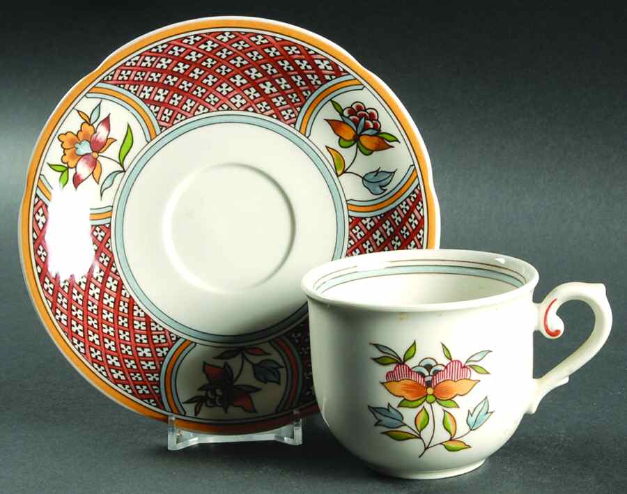 Normandie Flat Cup & Saucer Set by Villeroy & Boch-1