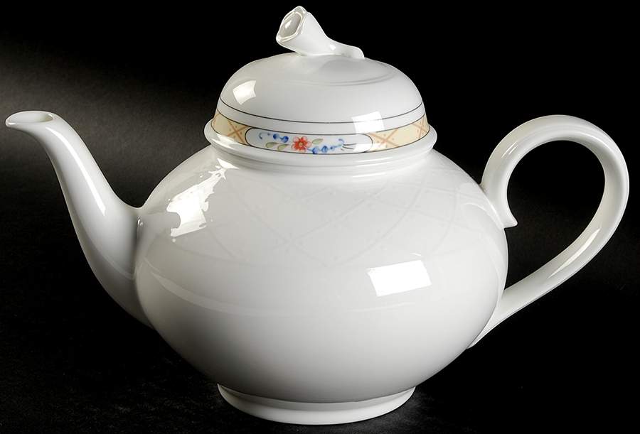Orlando Teapot & Lid by Villeroy & Boch-1
