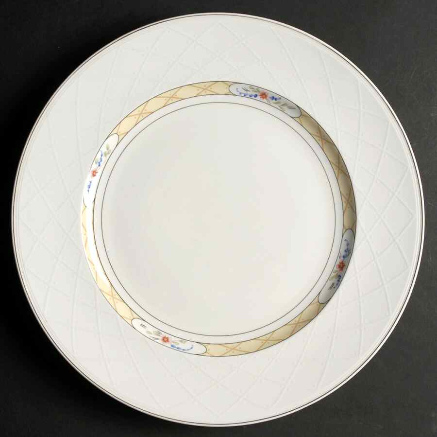 Orlando 12" Chop Plate (Round Platter) by Villeroy & Boch-1