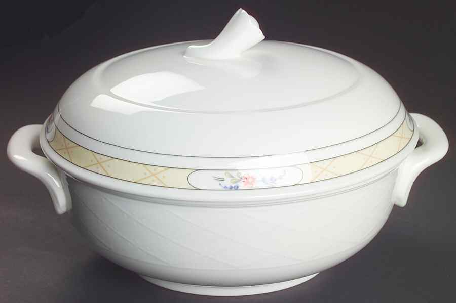 Orlando Oval Covered Vegetable by Villeroy & Boch-1