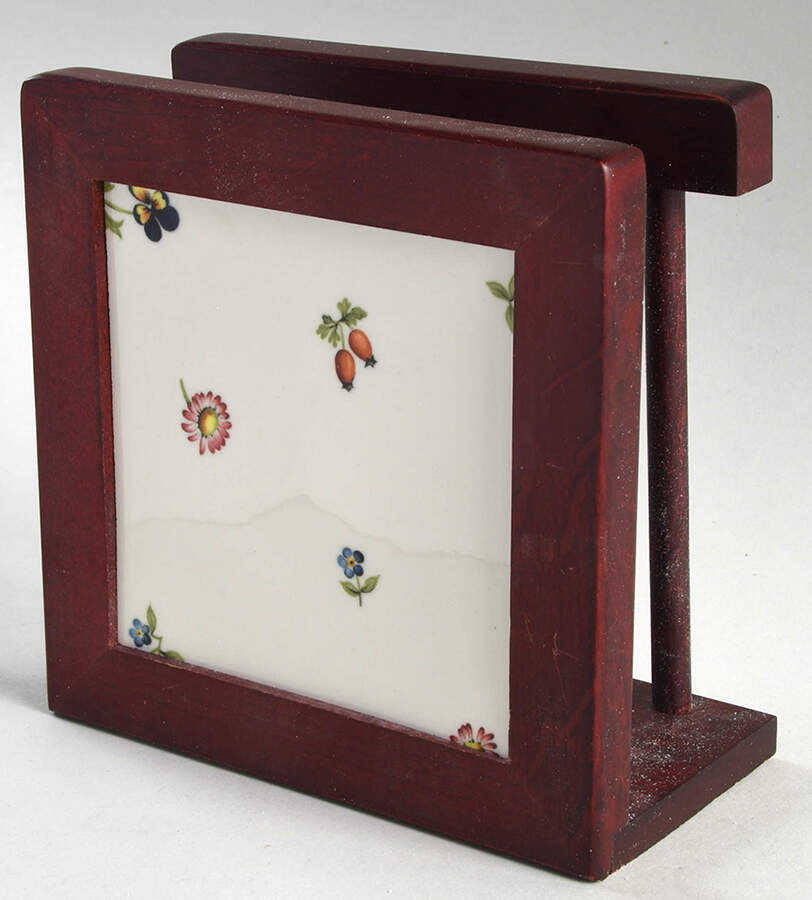 Petite Fleur 6 1/8" Rosewood Napkin Holder  HC by Villeroy & Boch-1