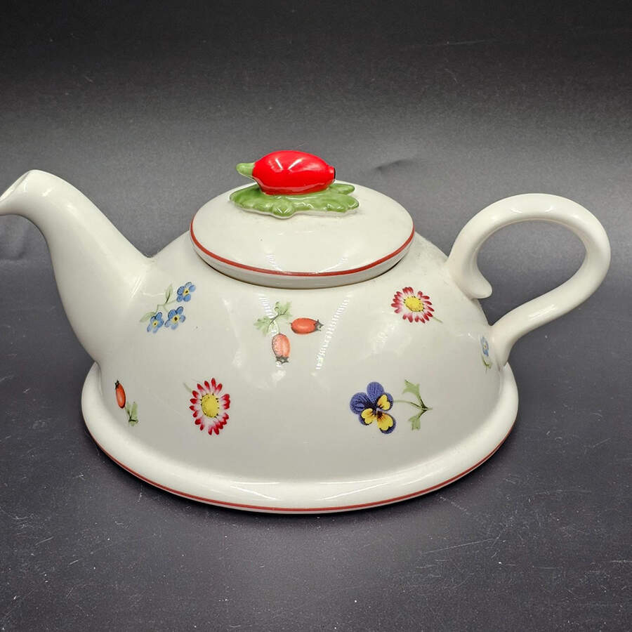 Petite Fleur Teapot for Individual Teapot & Lid with Cup by Villeroy & Boch-1