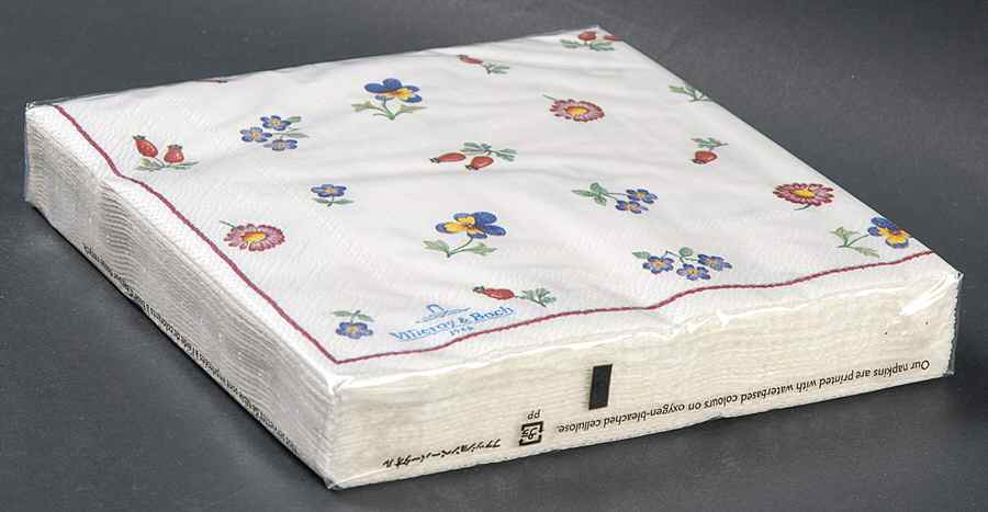 Petite Fleur Package of Paper Luncheon Napkins by Villeroy & Boch-1