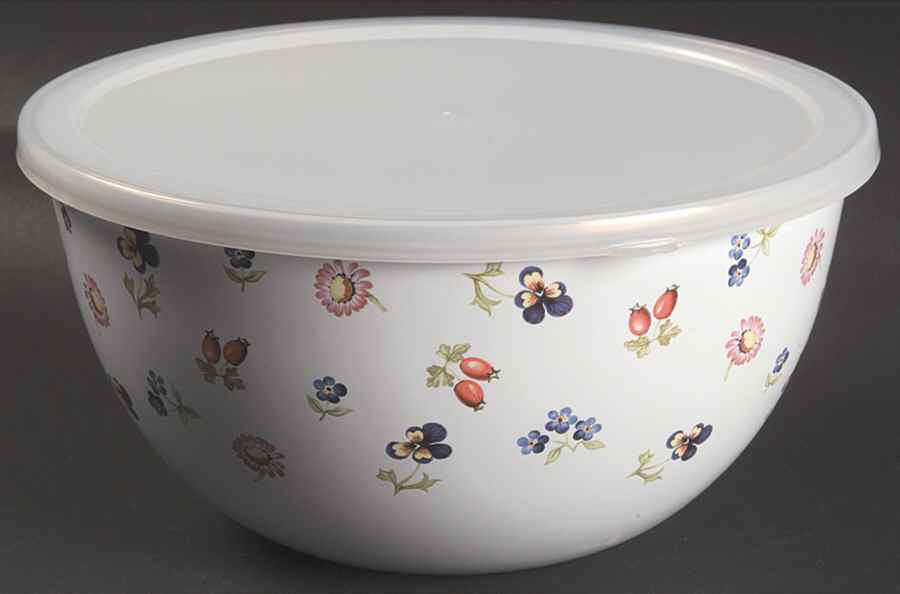 Petite Fleur 8" Metal Mixing Bowl & Plastic Lid by Villeroy & Boch-1