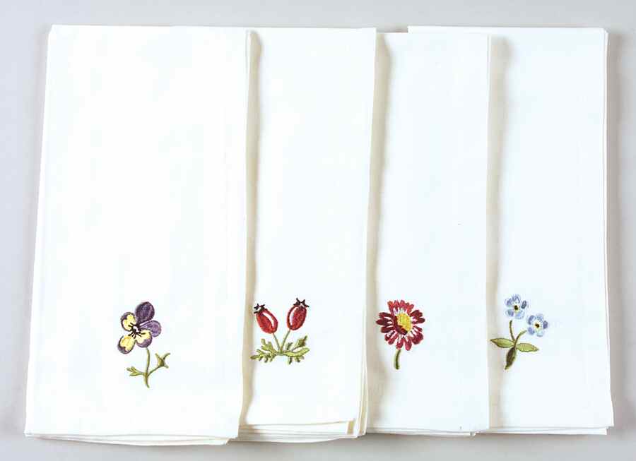 Petite Fleur Embroidered Cloth Napkin - Set of 4 by Villeroy & Boch-1