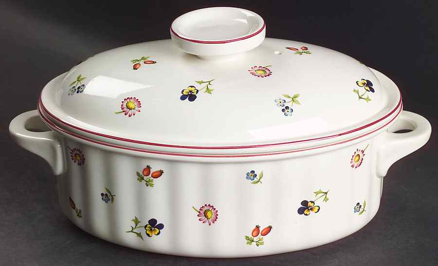 Petite Fleur 2 Quart Oval Covered Casserole by Villeroy & Boch-1