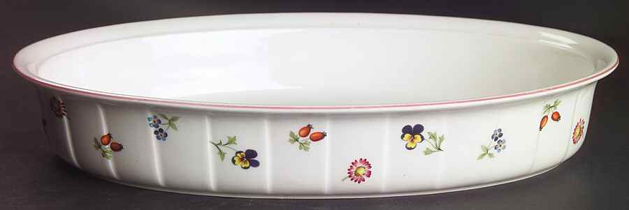 Petite Fleur 14" Oval Baker by Villeroy & Boch-1